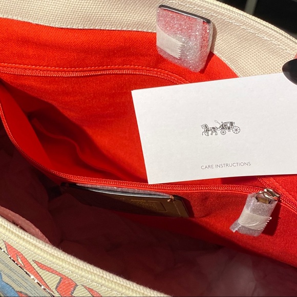 ❗️LAST ONE❗️COACH Spider-Man Canvas Tote Bag - Picture 13 of 14